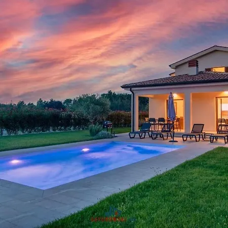 Luca Comfortable 4* Porec